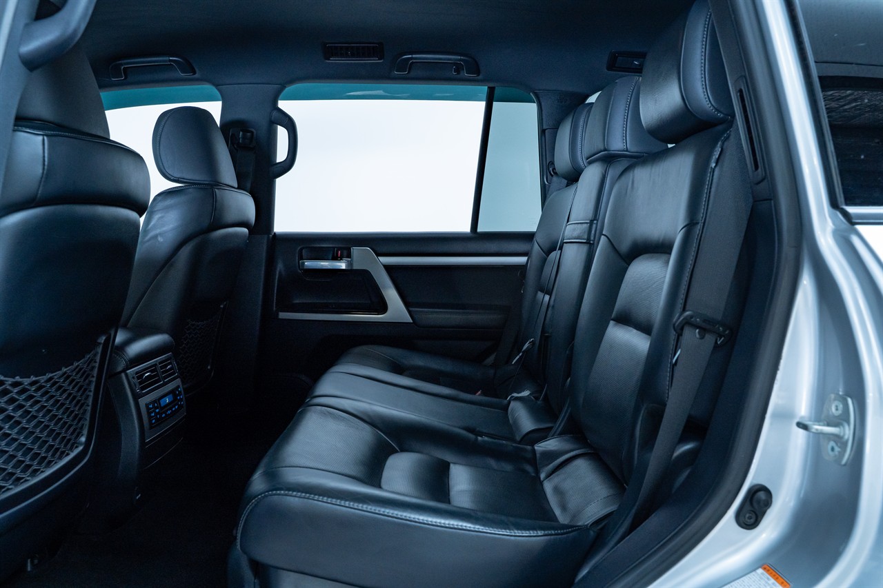 2017 Toyota Landcruiser