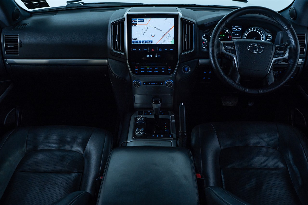 2017 Toyota Landcruiser