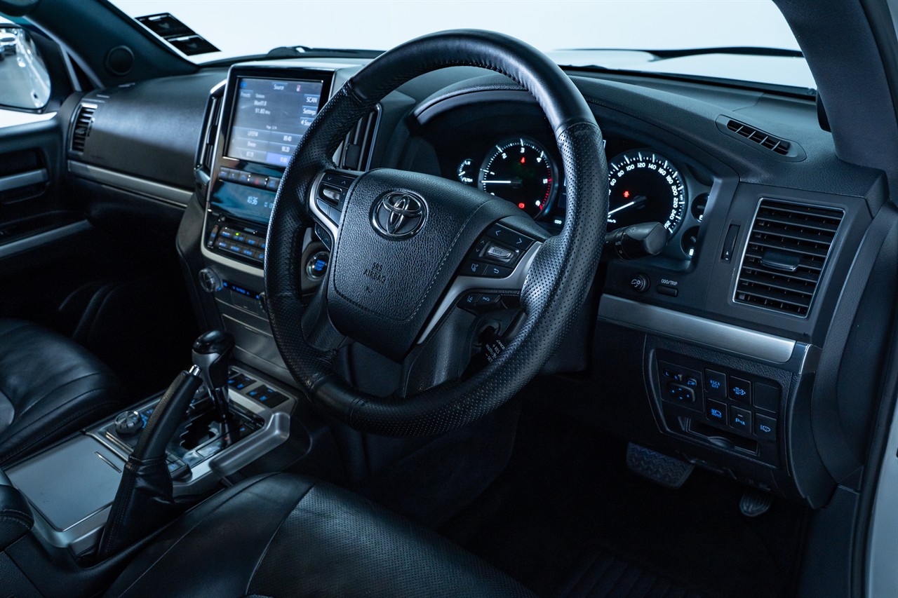 2017 Toyota Landcruiser