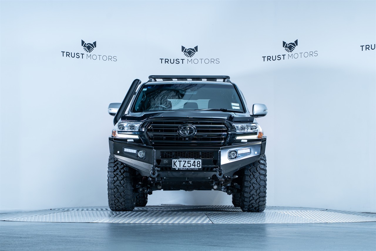 2017 Toyota Landcruiser