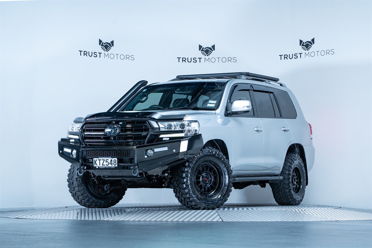 2017 Toyota Landcruiser