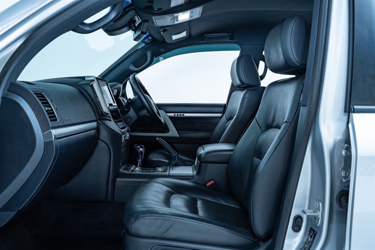 2017 Toyota Landcruiser