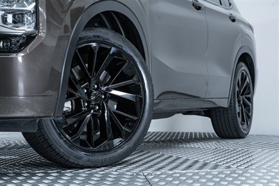 2021 Mitsubishi Outlander - Thumbnail