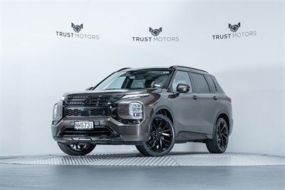 2021 Mitsubishi Outlander - Thumbnail