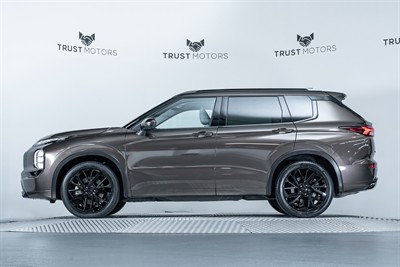 2021 Mitsubishi Outlander - Thumbnail