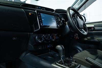 2021 Toyota Hilux - Thumbnail