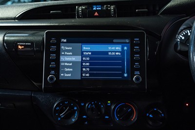 2021 Toyota Hilux - Thumbnail