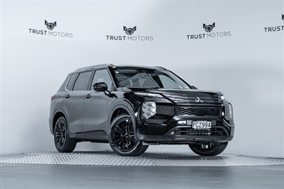 2022 Mitsubishi Outlander - Image Coming Soon