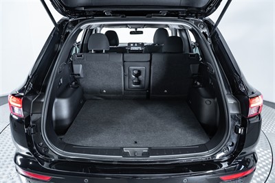 2022 Mitsubishi Outlander - Thumbnail