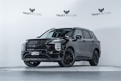 2022 Mitsubishi Outlander - Thumbnail