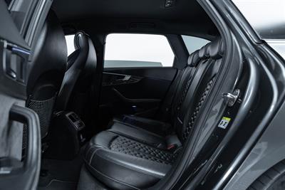 2018 Audi RS4 - Thumbnail