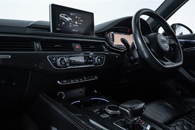 2018 Audi RS4 - Thumbnail