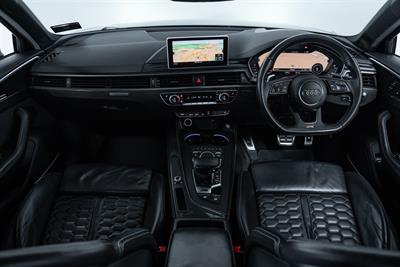 2018 Audi RS4 - Thumbnail