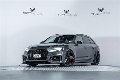2018 Audi RS4 - Thumbnail