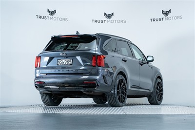 2021 Kia Sorento - Thumbnail
