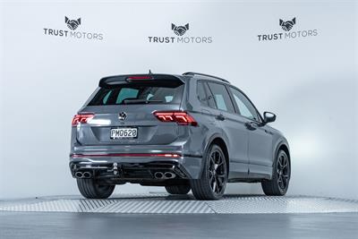 2022 Volkswagen Tiguan - Thumbnail