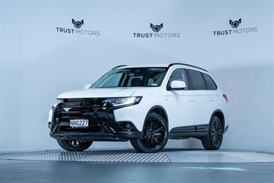 2021 Mitsubishi Outlander - Thumbnail