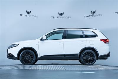 2021 Mitsubishi Outlander - Thumbnail