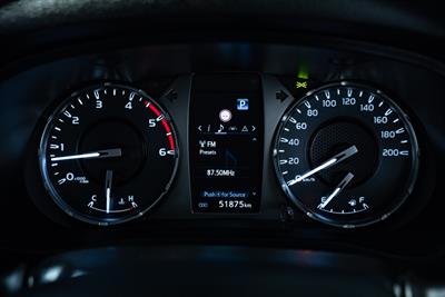 2022 Toyota Hilux - Thumbnail