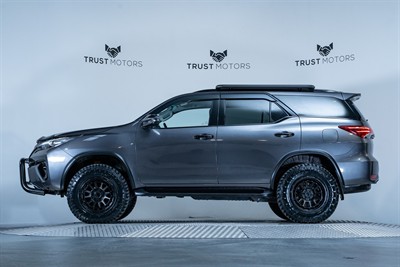 2019 Toyota Fortuner - Thumbnail