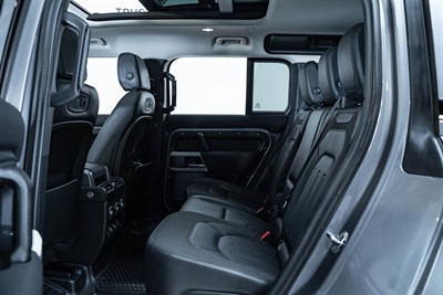 2021 Land Rover Defender - Thumbnail