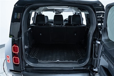 2021 Land Rover Defender - Thumbnail