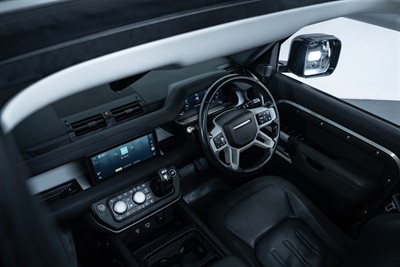 2021 Land Rover Defender - Thumbnail