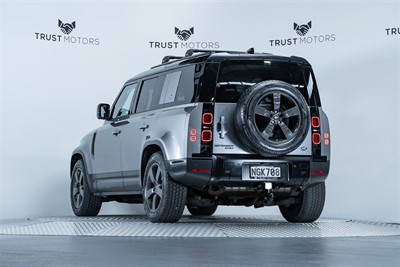 2021 Land Rover Defender - Thumbnail
