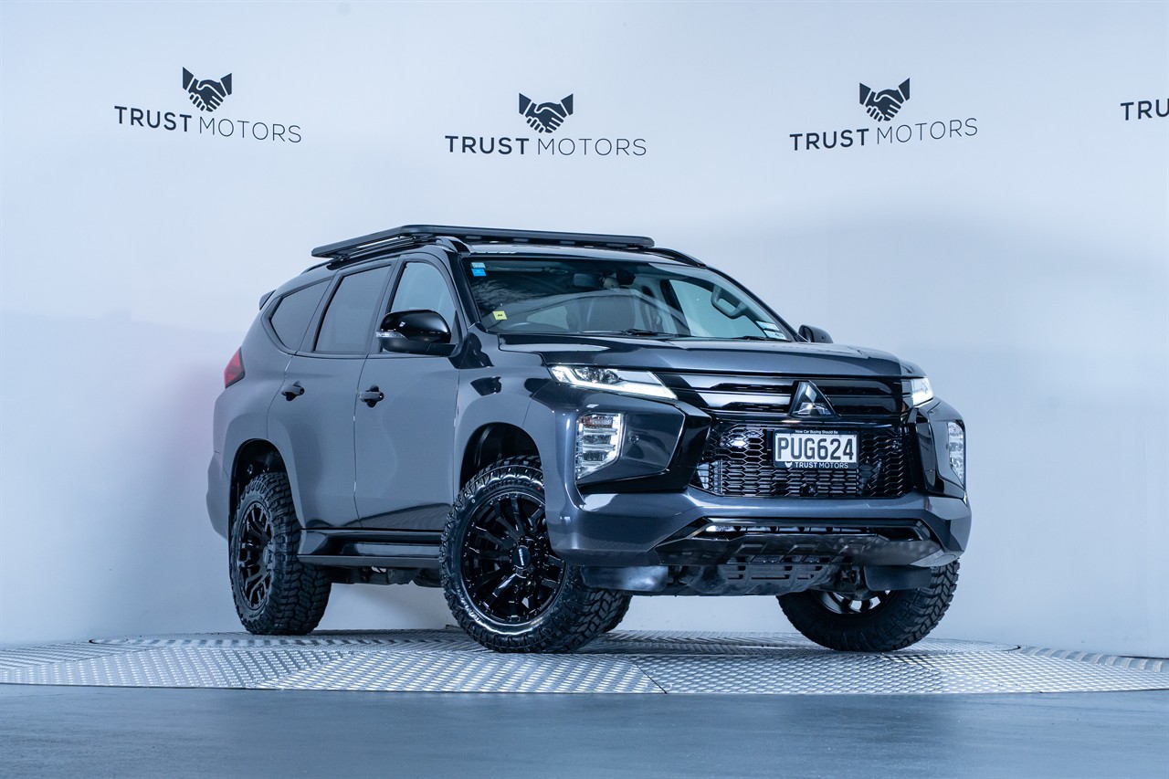 2023 Mitsubishi Pajero Sport