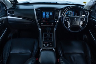 2023 Mitsubishi Pajero Sport - Thumbnail