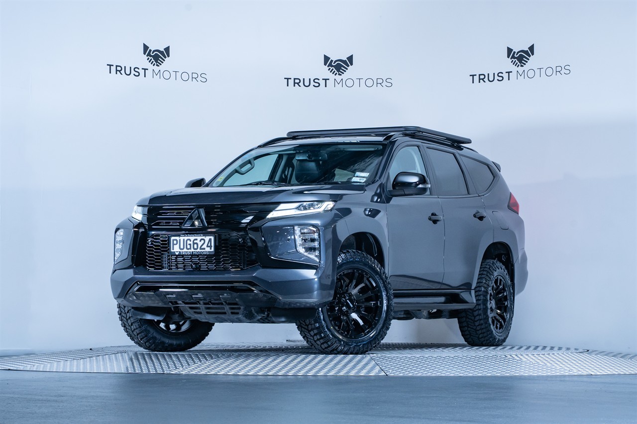 2023 Mitsubishi Pajero Sport