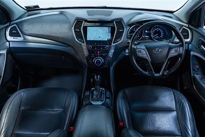 2017 Hyundai Santa Fe - Thumbnail
