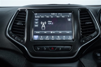 2020 Jeep Cherokee - Thumbnail