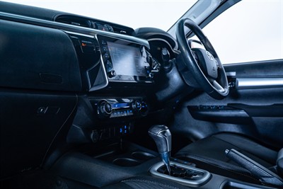 2022 Toyota Hilux - Thumbnail