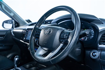 2022 Toyota Hilux - Thumbnail