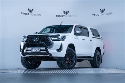 2022 Toyota Hilux - Thumbnail
