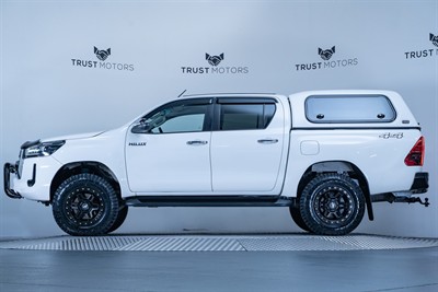 2022 Toyota Hilux - Thumbnail