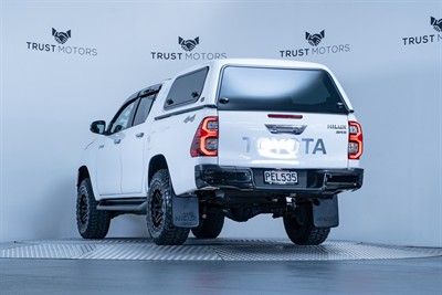 2022 Toyota Hilux - Thumbnail