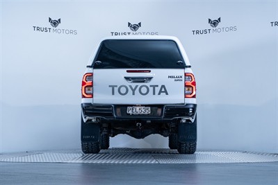 2022 Toyota Hilux - Thumbnail