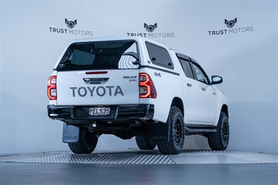 2022 Toyota Hilux - Thumbnail