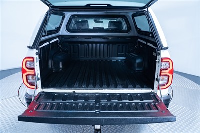2022 Toyota Hilux - Thumbnail