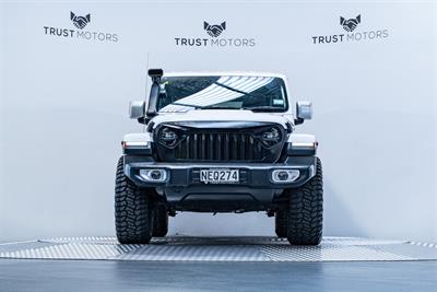 2020 Jeep Wrangler - Thumbnail