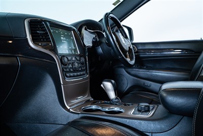 2017 Jeep Grand Cherokee - Thumbnail