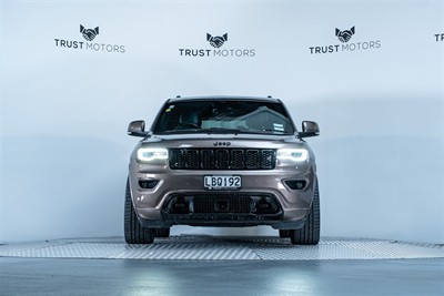 2017 Jeep Grand Cherokee - Thumbnail