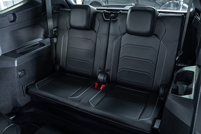 2018 Volkswagen Tiguan - Thumbnail