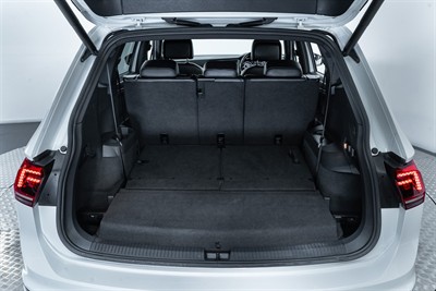 2018 Volkswagen Tiguan - Thumbnail