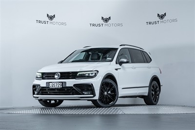 2018 Volkswagen Tiguan - Thumbnail