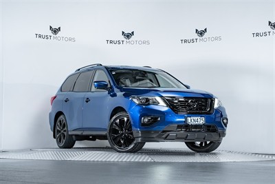 2018 Nissan Pathfinder - Thumbnail