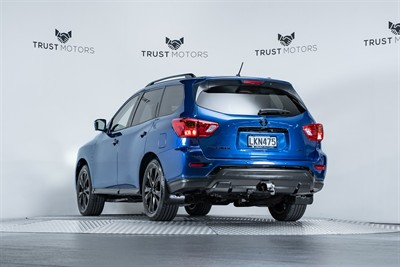 2018 Nissan Pathfinder - Thumbnail