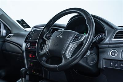 2022 Mitsubishi Triton - Thumbnail